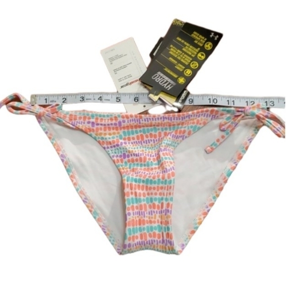 Under Armour Storm Swimsuit Bikini Bottom Size S New - Picture 1 of 9